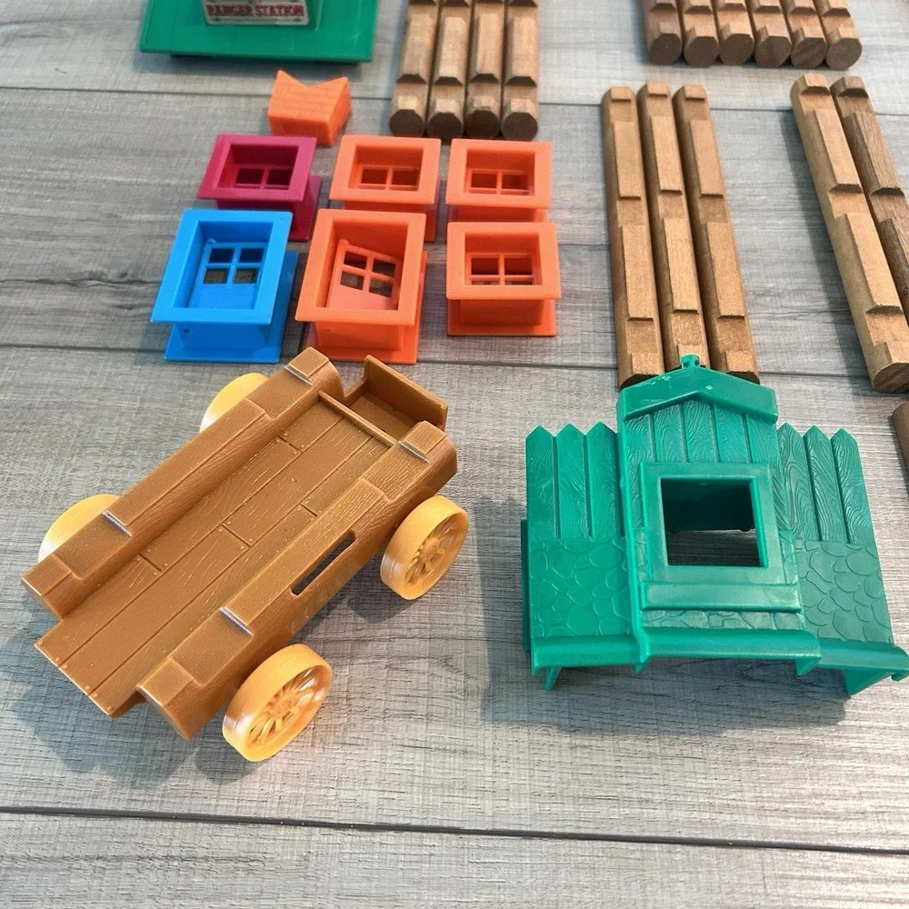 Vtg 1998 LINCOLN LOGS Lot Roofing pieces 1, 2, 3, 4 Notches RARE Wagon Teepee
